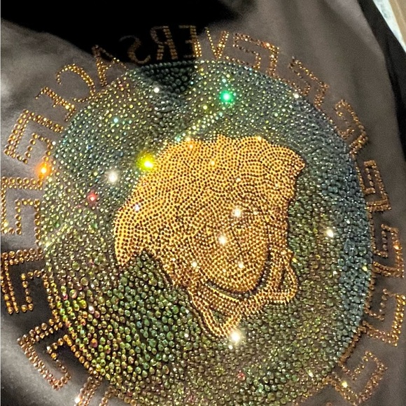 Versace Black Tee with Gold and Green Medusa crystal detail retail 2500 - Picture 4 of 5